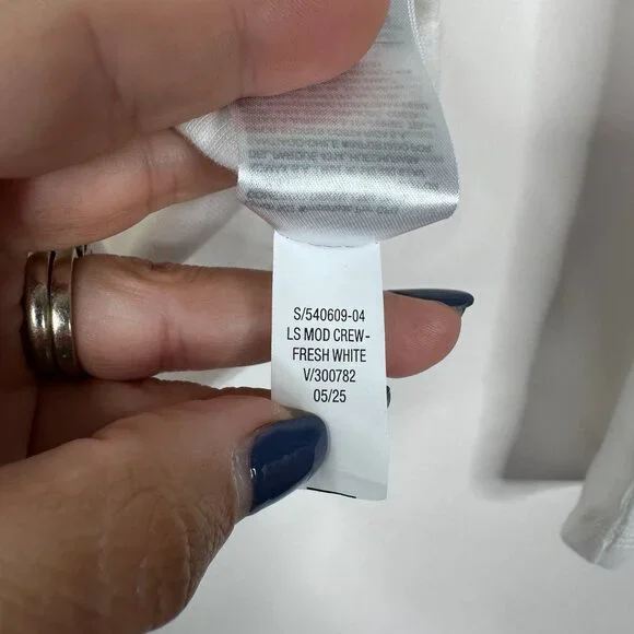 2/$30 GAP Long Sleeve Modern Crew Neck T-Shirt Fresh White XXS #A1145 - Picture 11 of 13